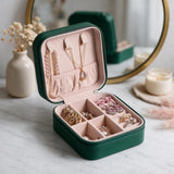 Étui à bijoux personnalisé cuir PU rose avec fleur et prénom gravés - Une fleur pour toi – Motiv 22