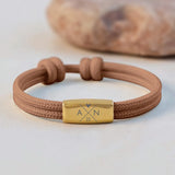 Bracelet personnalisé en corde de voile tressée avec plaque gravée aux initiales et symbole, design duo pour amis – Motiv 9