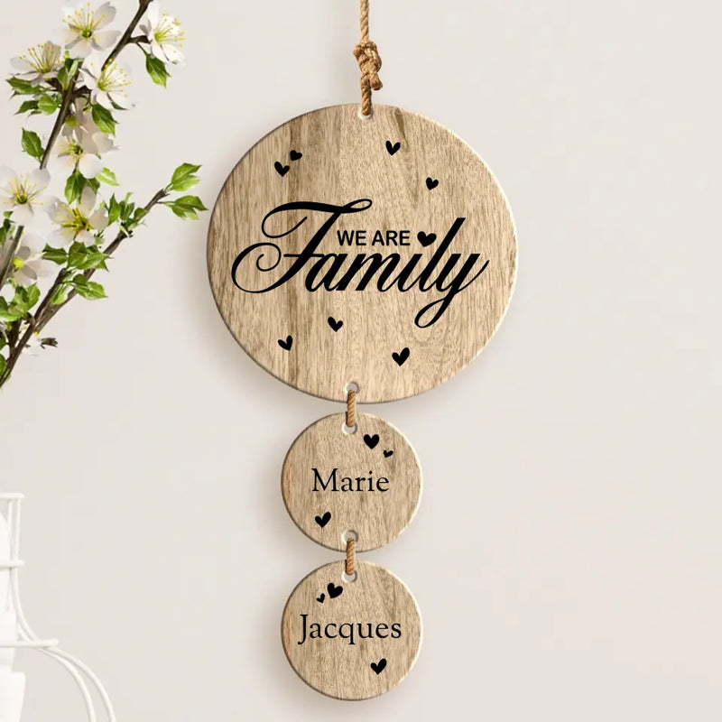 We are Family - Famille-Pendentifs en bois