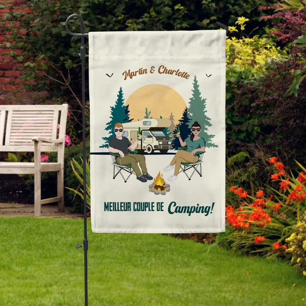 Camping en couple - Couple-Drapeau de jardin