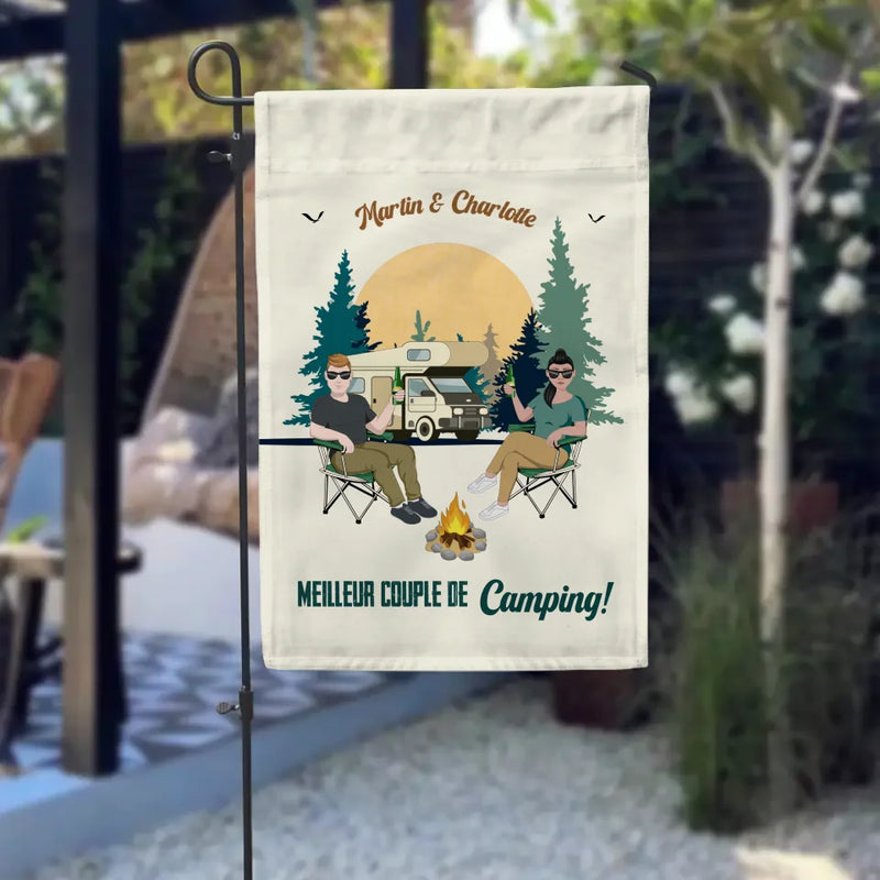 Camping en couple - Couple-Drapeau de jardin