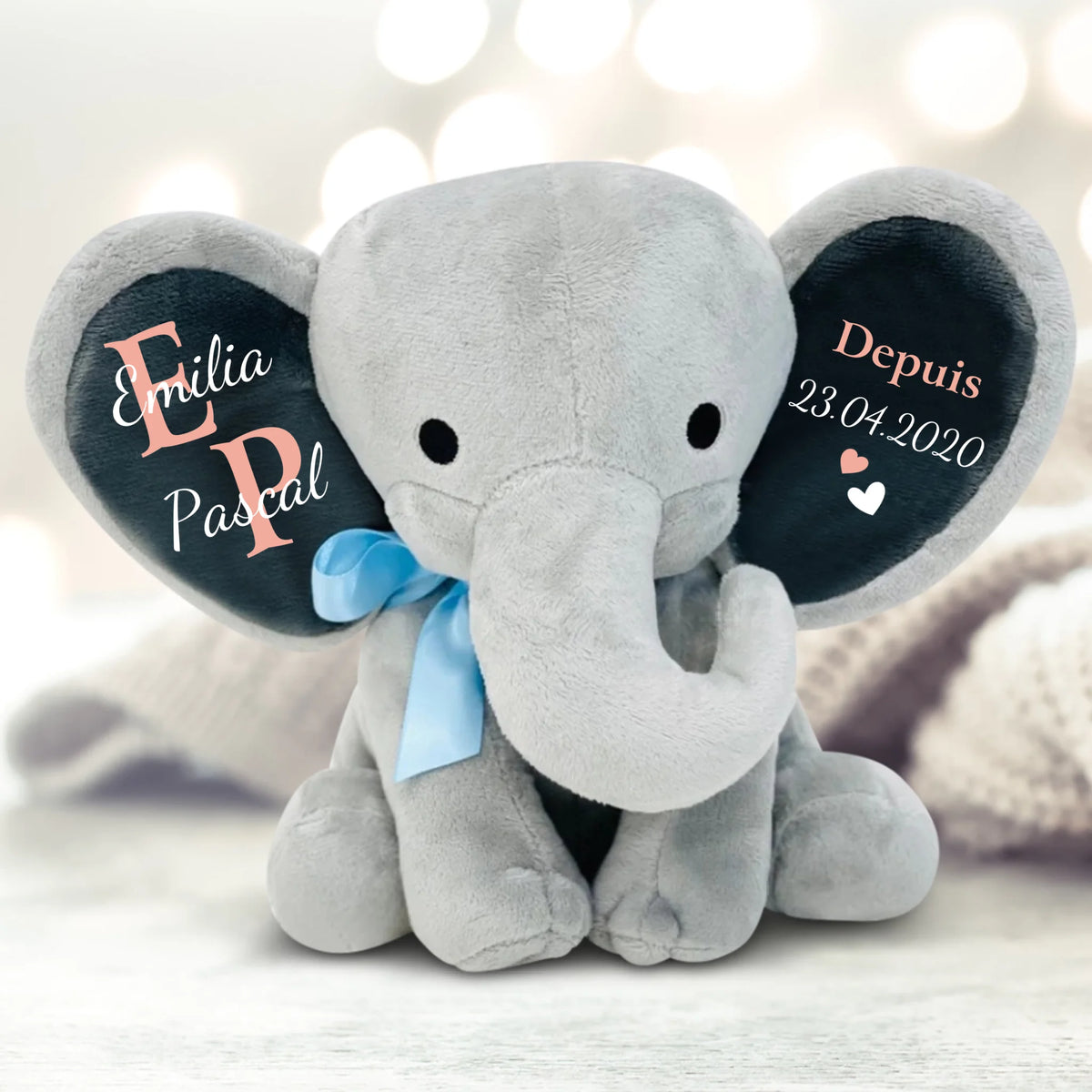 Peluche éléphant gris personnalisée pour couples avec initiales brodées, hauteur 24 cm, tissu premium doux