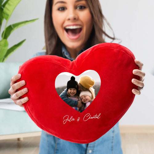 Coussin en forme de cœur personnalisé Mamie, peluche douce avec prénoms et design custom – Motiv 2
