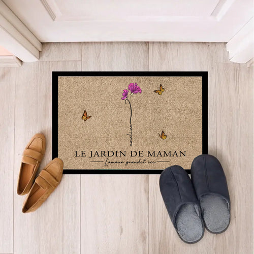 Paillasson personnalisé L'amour grandit ici avec fleurs et prénoms pour maman – Motiv 2