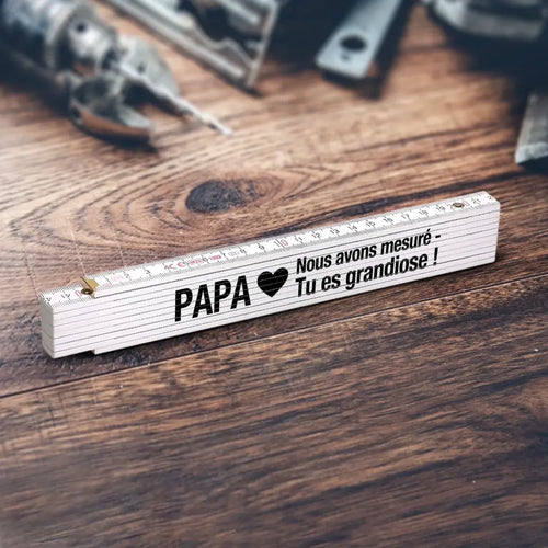 Mètre pliant personnalisé en bois avec prénom gravé pour papa et grand-père – Motiv 2