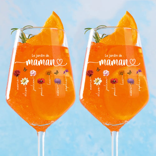 Verre à vin personnalisé Le jardin de Mamie avec fleurs de naissance et prénoms gravés, 450 ml – Motiv 2