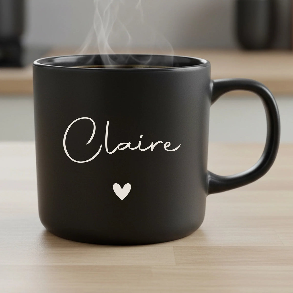 Tasse personnalisée colorée avec gravure élégante du prénom