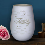 Photophore personnalisé We are Family avec gravure prénoms famille, verre mat élégant, lumière chaleureuse – Motiv 8