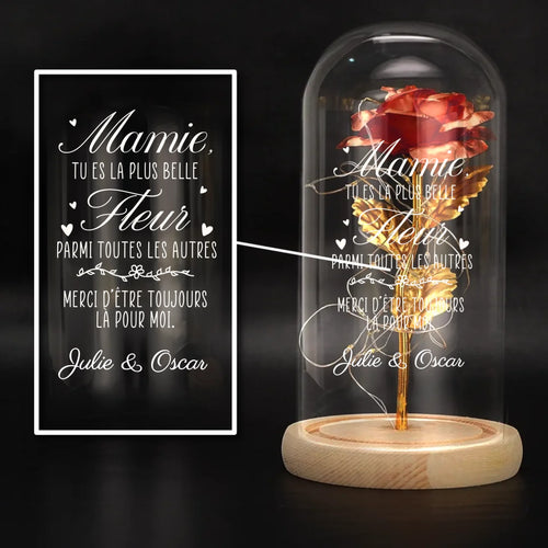 Rose éternelle dorée personnalisée Mamie avec dôme verre imprimé et guirlande LED – Motiv 2