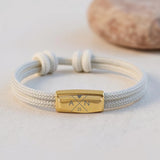 Bracelet personnalisé en corde de voile tressée avec plaque gravée aux initiales et symbole, design duo pour amis – Motiv 3